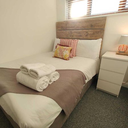 2 Ensuites, Garden, Smart Tv'S In All Rooms! Суонси Экстерьер фото
