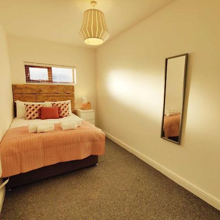 2 Ensuites, Garden, Smart Tv'S In All Rooms! Суонси Экстерьер фото