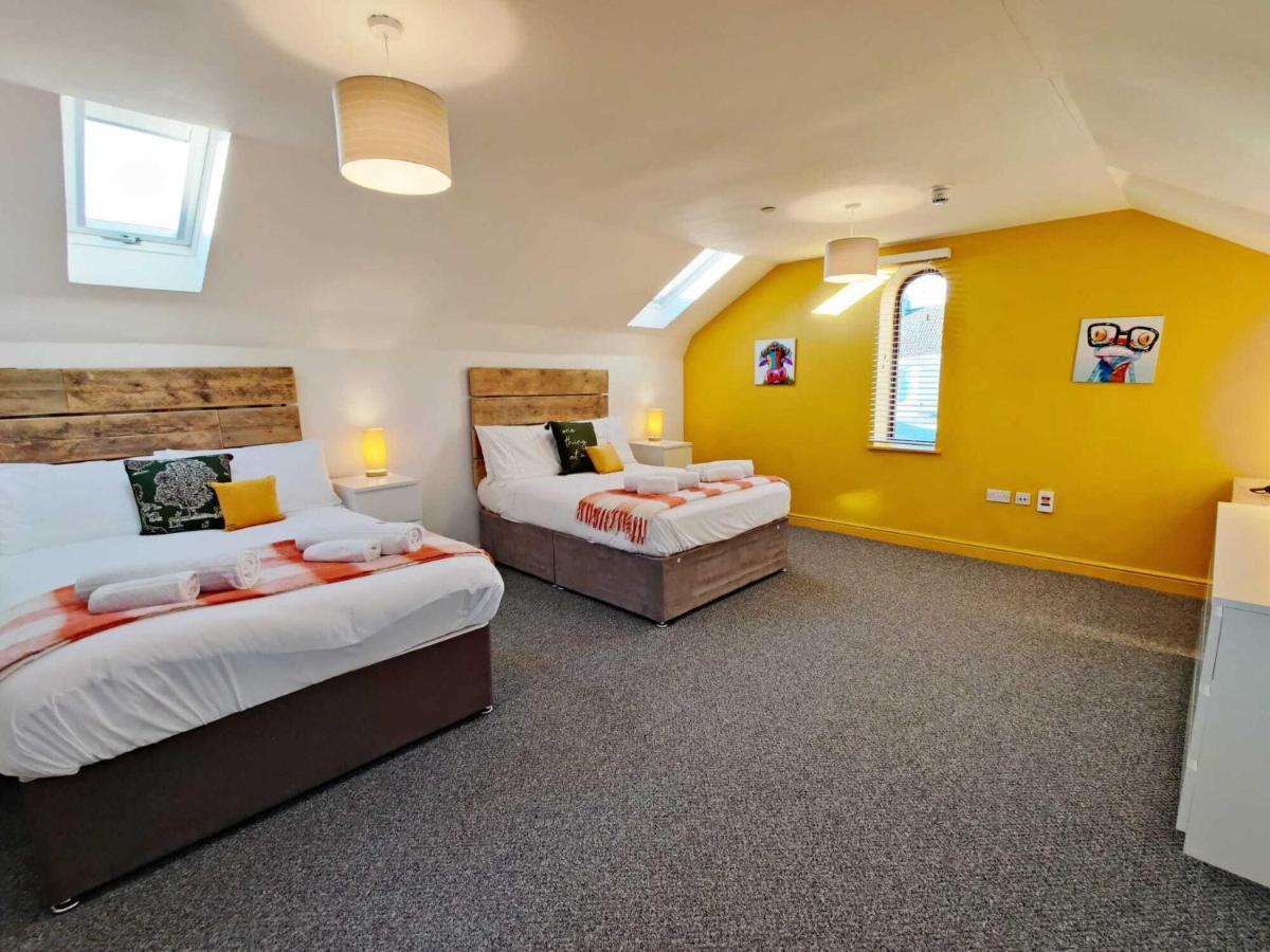 2 Ensuites, Garden, Smart Tv'S In All Rooms! Суонси Экстерьер фото